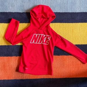 🦊5 for 25🦊 Nike training hoodie. Comfy Cute!